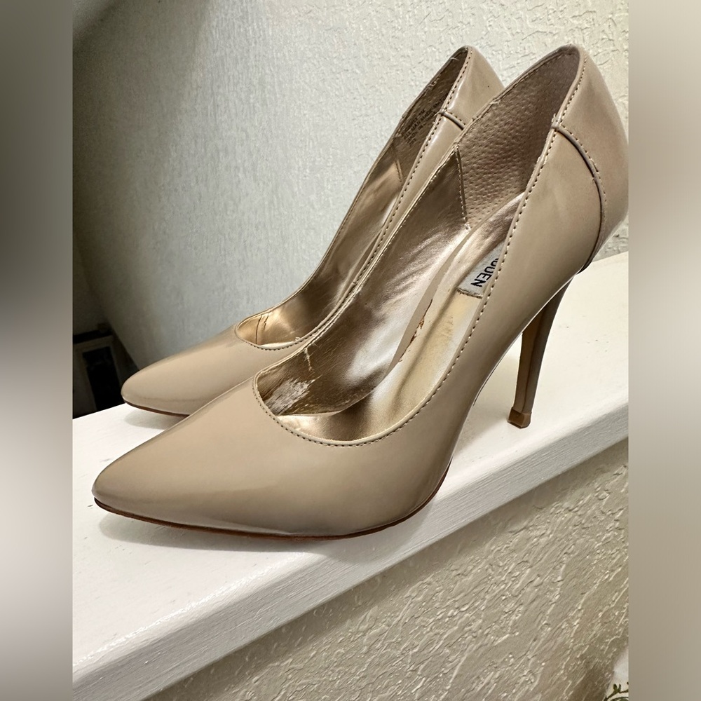 Steve Madden Beige Patent leather - Picture 7 of 7